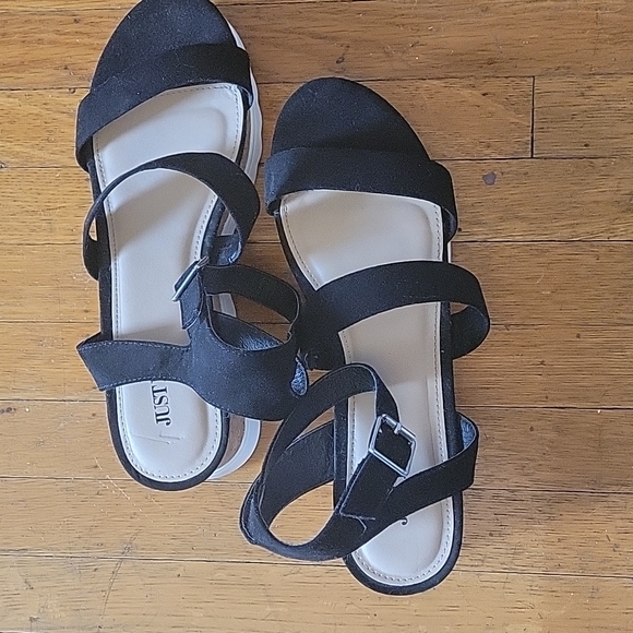 Black strappy Wedge sandala - Picture 1 of 4